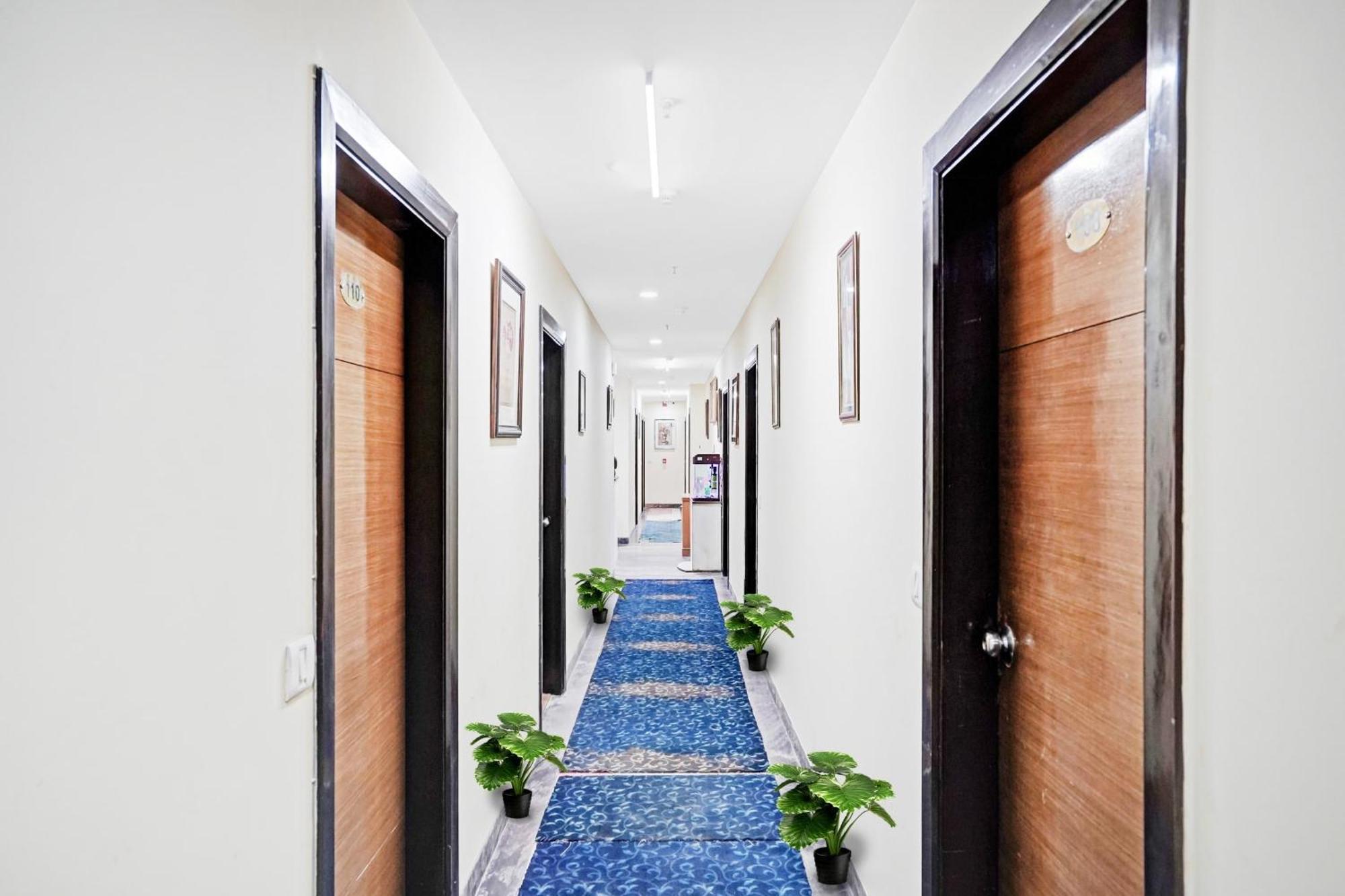 Hotel O Royal Regency Ghaziabad Extérieur photo