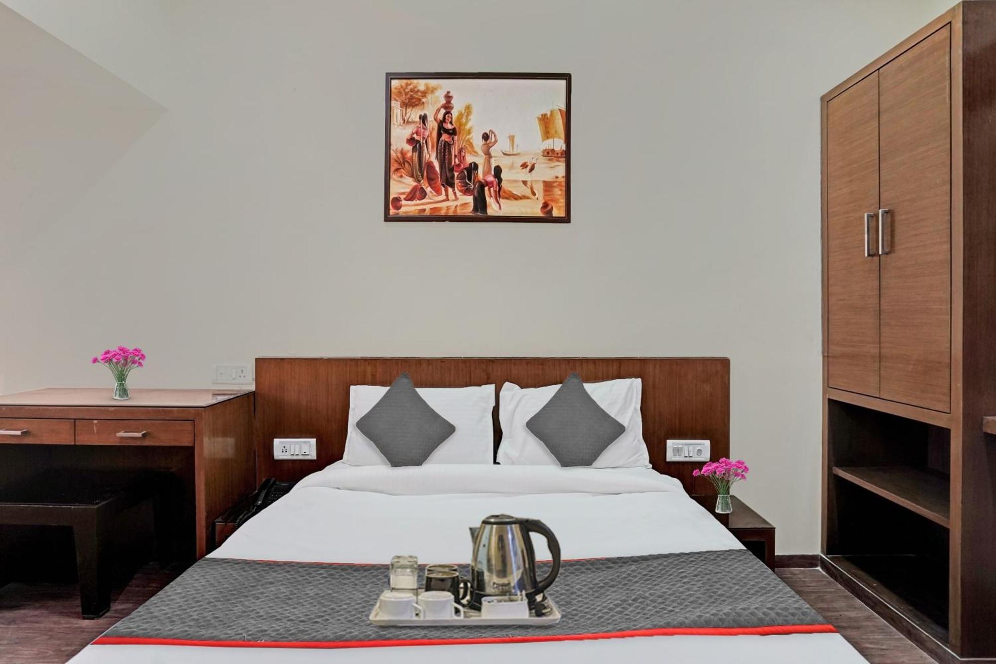 Hotel O Royal Regency Ghaziabad Extérieur photo