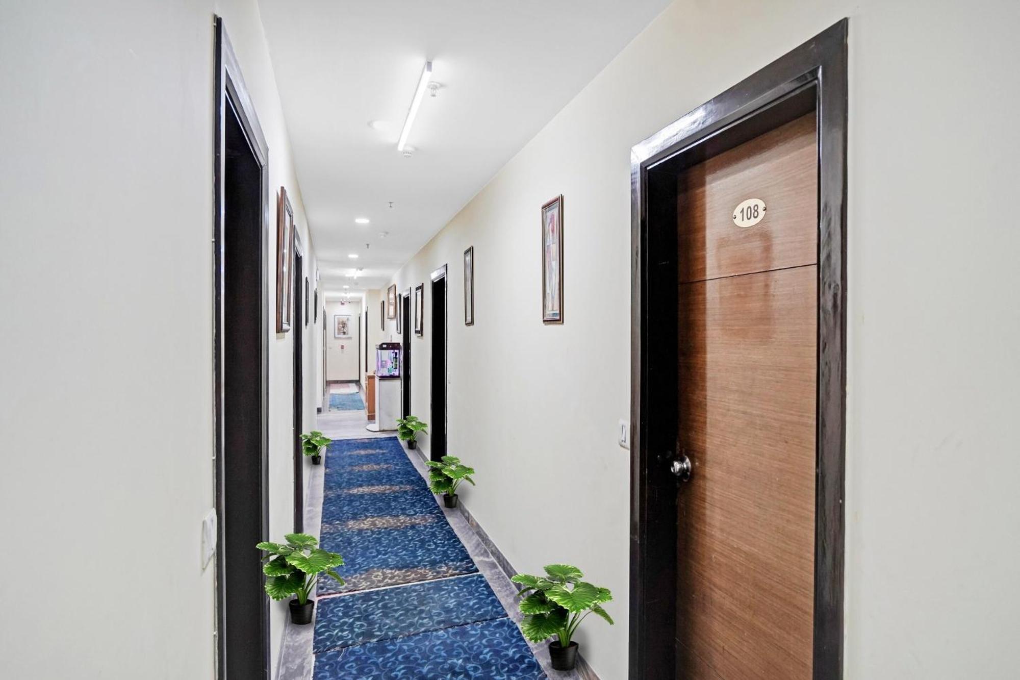 Hotel O Royal Regency Ghaziabad Extérieur photo